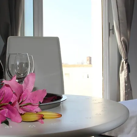 Windows On Bed & Breakfast Rome